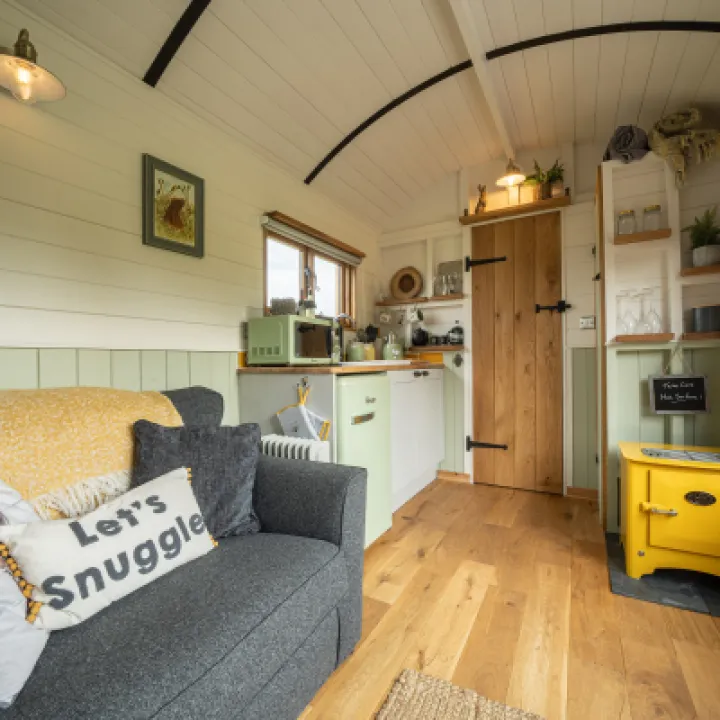 Overwater Luxury Glamping Wellington Interior 6