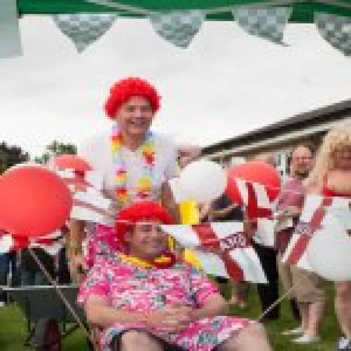 Wheelbarrow Race 02