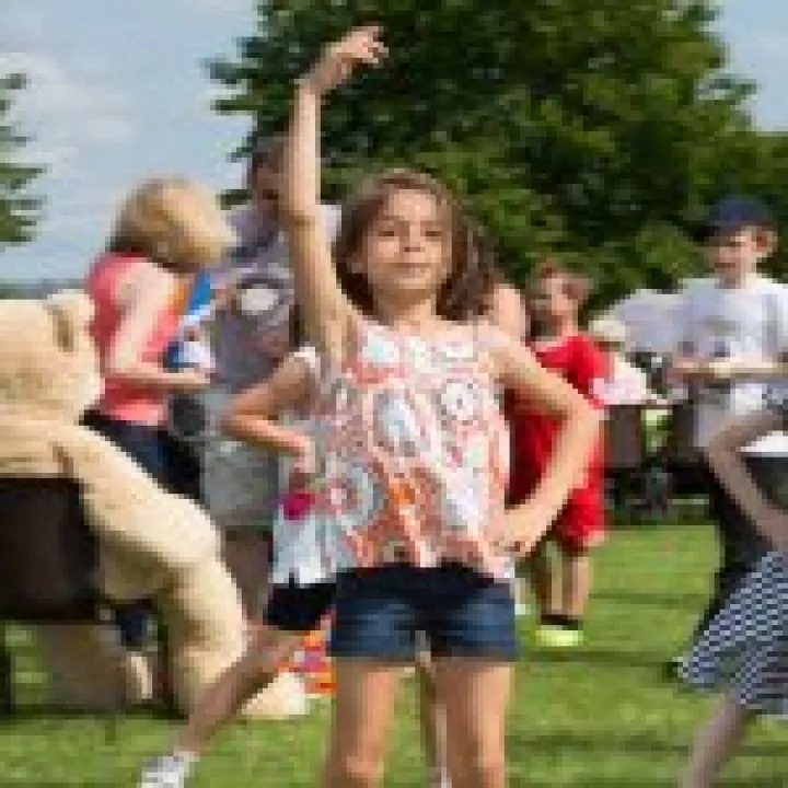 Mad Hatter's Fete 28