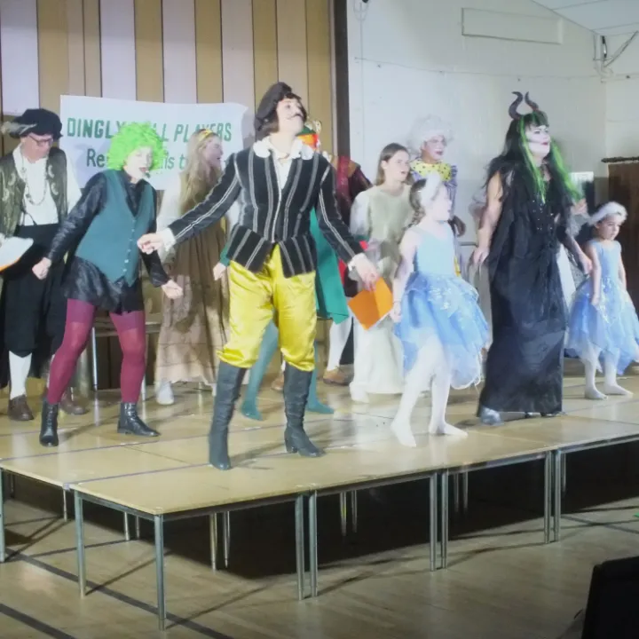 2022 10 29 It will be Alright on the Night (17)