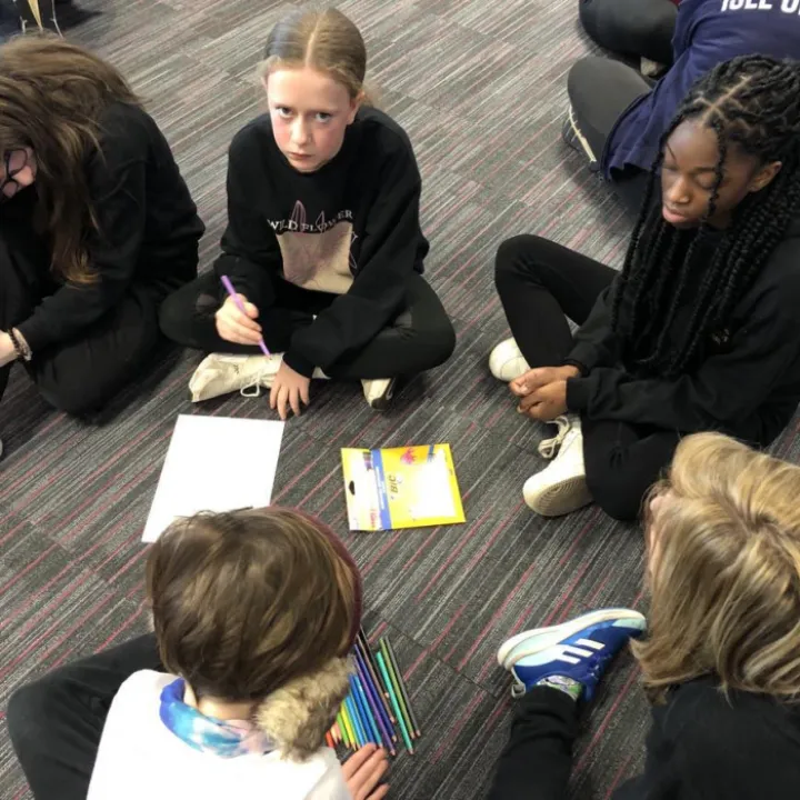 421239454_1036126740815739_610