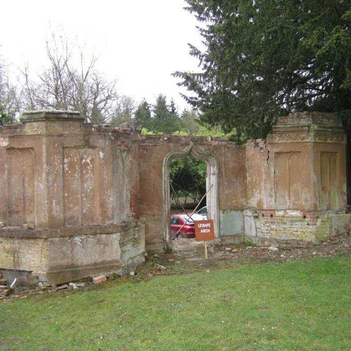 Gothic Summer House, Chillingt