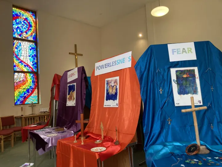 Exhibition of Crosses (3)