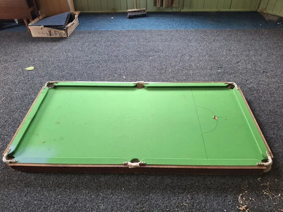 Pool table