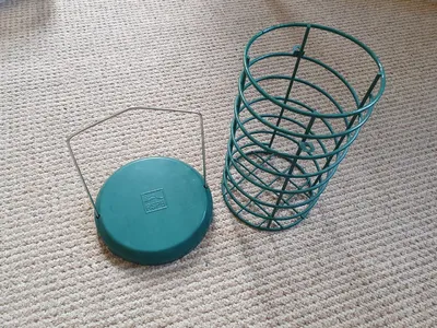 Items for sale
– RSPB bird feeder – suet balls £5