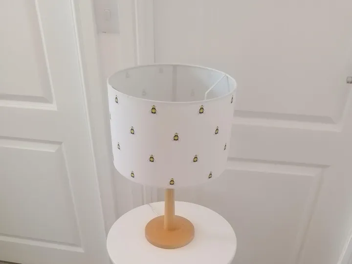 Items for sale
– Table lamp £15
