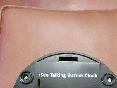 Items for sale
– iSee Talking Button Clock £5