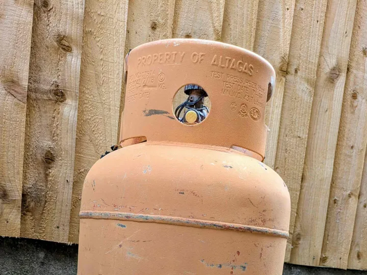 Items free to a good home! – Propane Gas Cylinder n/r
