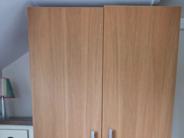 Items for sale
– Ikea wardrobe 35