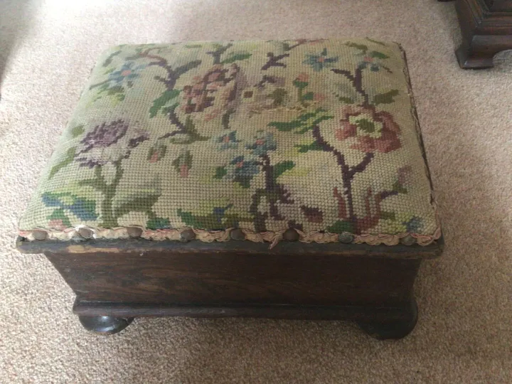 Items for sale
– Edwardian footstool £10