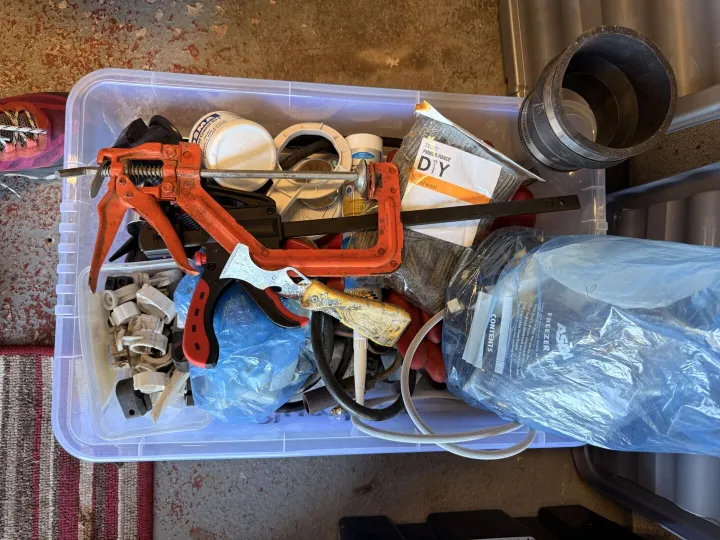 Items for sale
– Box of plumbing parts/accesdoriestools £10