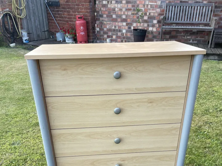 Items for sale
– Chest of drawers £10