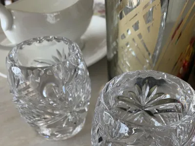 Items for sale
– Cut glass tea light holders £7