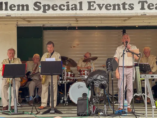 Moonlight Serenade Perform Music From Glen Miller