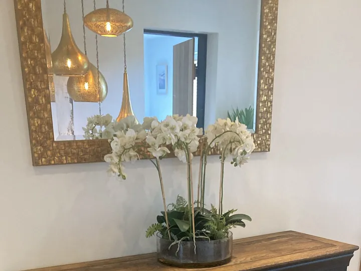 Items for sale
– Painted oak sideboard £120