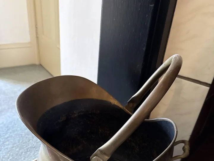 Items for sale
– Brass Bucket £30