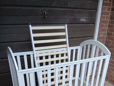 Items for sale
– Childs cot £25