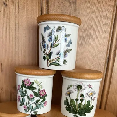 Items for sale
– Portmerion Spice pots £20