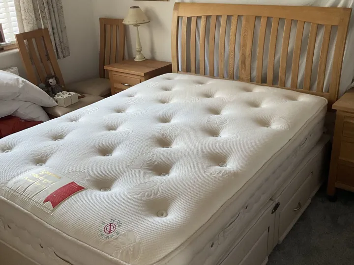 Items for sale
– double bed £125.00