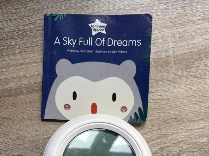 Items free to a good home! &ndash; Baby Gro Clock and book n/r