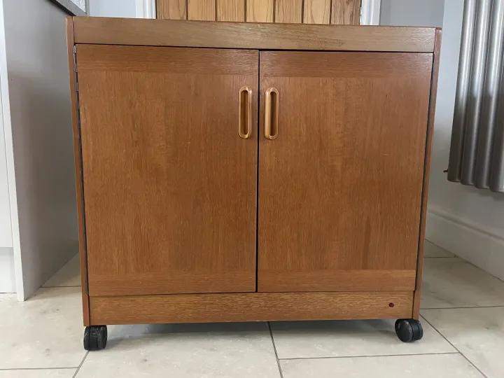 Items for sale
– Hostess Trolley £40