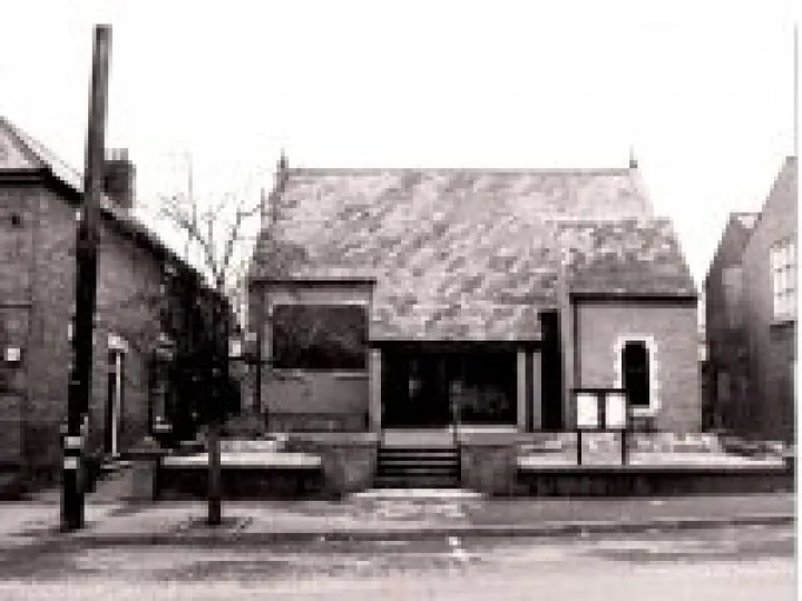 Upper High St
