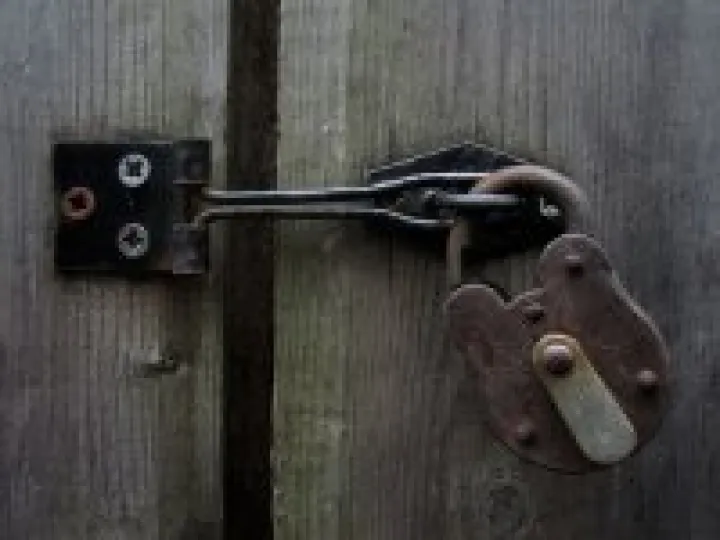 Shed security 01