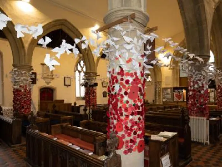 Poppies & Doves 01