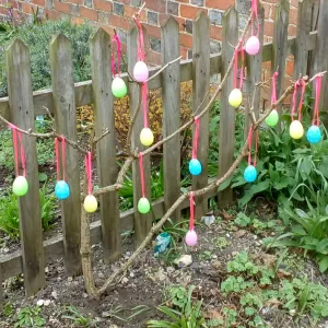 Egg Tree Easter 2021