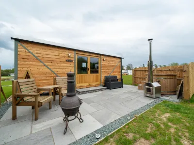 Overwater Luxury Glamping Wellington Exterior 5