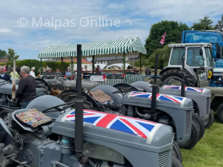Tractors on Rec 3