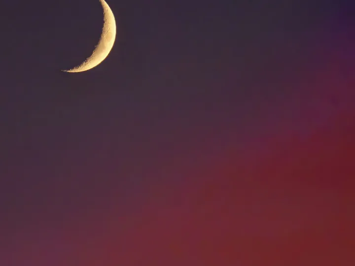 RR Crescent Moon F4480b