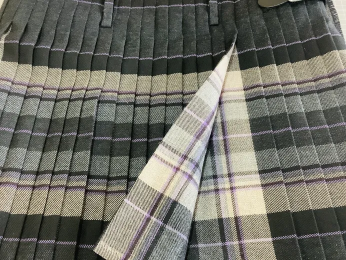 inside pleat detail