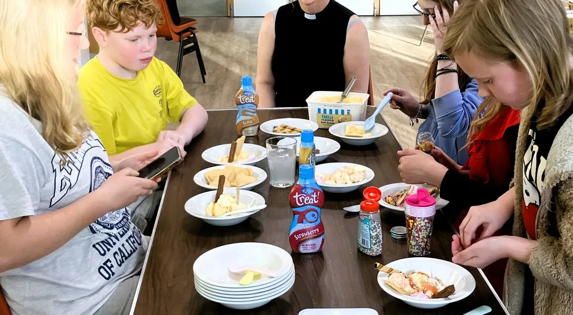2025 04 &ndash; Icecream With Rev Rachel Bending