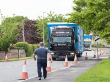 First 2 arrive 7 00am20150527 fb