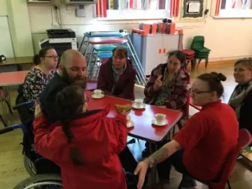 7BDB56A6-DA5F-409E-921F-EDE563C3A382