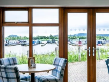 Tattenhall-Boathouse-Café-Bar
