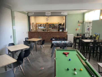 bar pic 06-06-21A