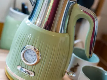 Overwater Luxury Glamping Wellington Interior 35