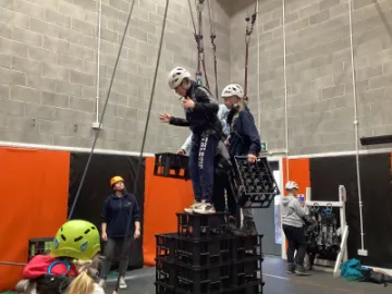 57DFE716-D2C1-4AD2-8A5D-17712F0B1E04