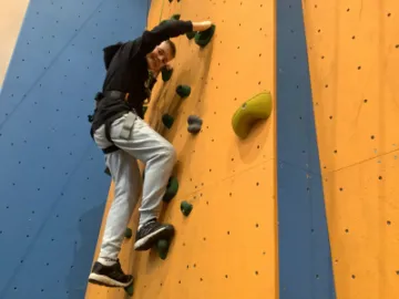 A29E515C-B8E4-4BE1-B1BC-626D7BDDC526