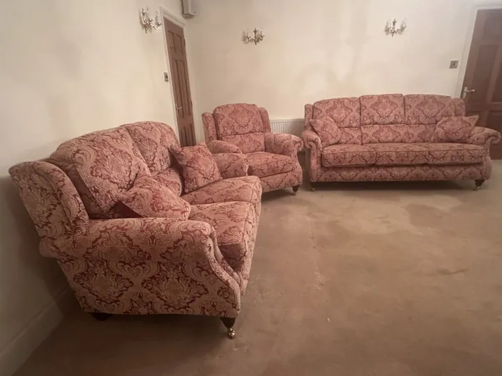 Items for sale &ndash; 3 piece Suite &pound;1495