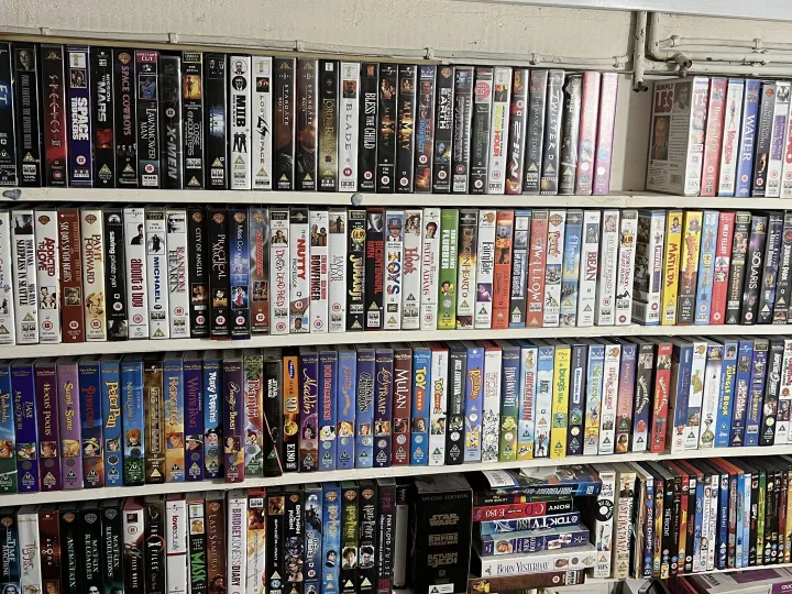 Items free to a good home! &ndash; VHS VIDEOS n/r