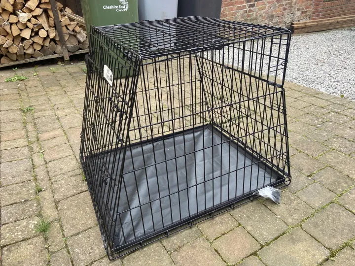 Items for sale &ndash; Car Dog Crate for estate/4x4 or home use &pound;30 ono