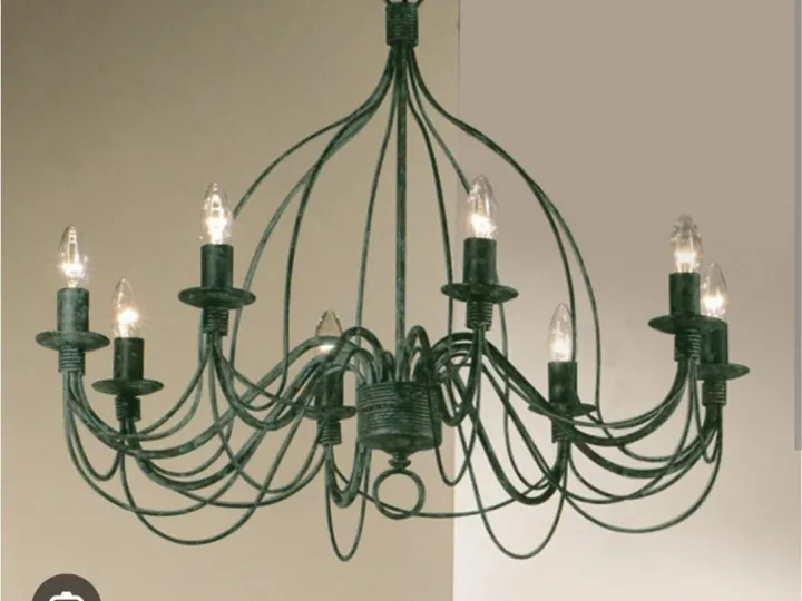 Items for sale
– Large chandelier light fitting £15 each