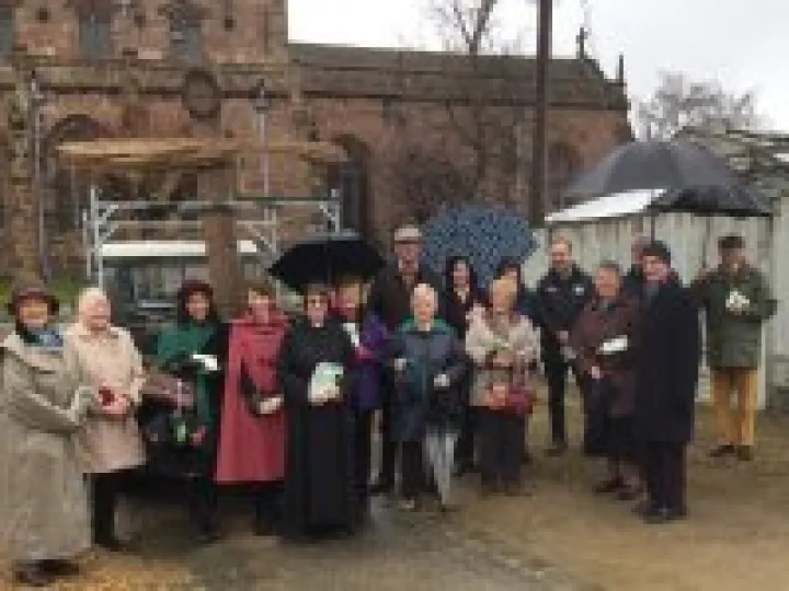 Follow the cross 2015