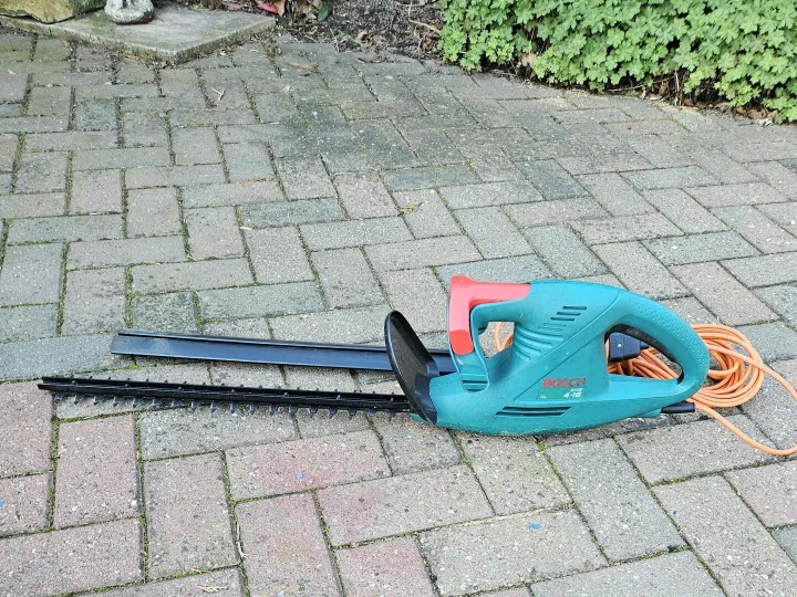 Items for sale &ndash; Bosch lightweight Hedge Trimmer &pound;20.00