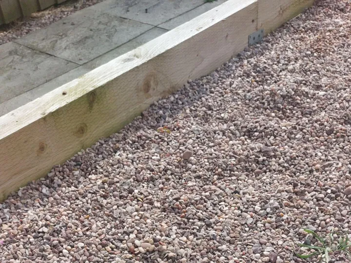 Items free to a good home! &ndash; Pea shingle n/r