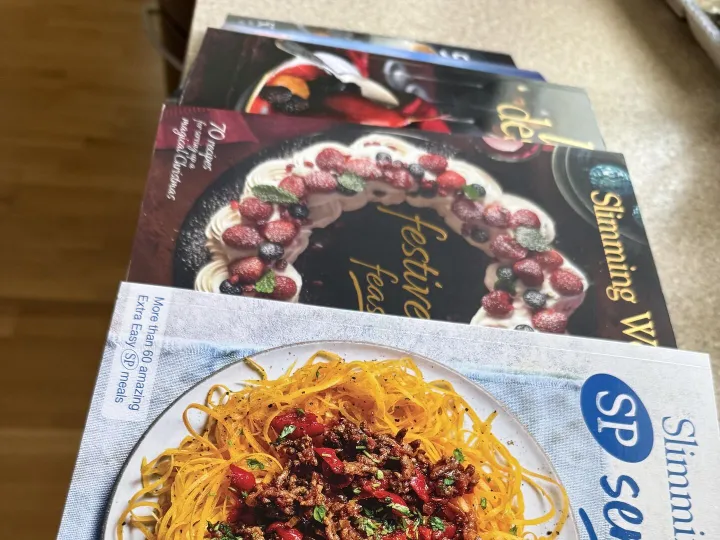 Items for sale
– Slimming world recipe books £3:50