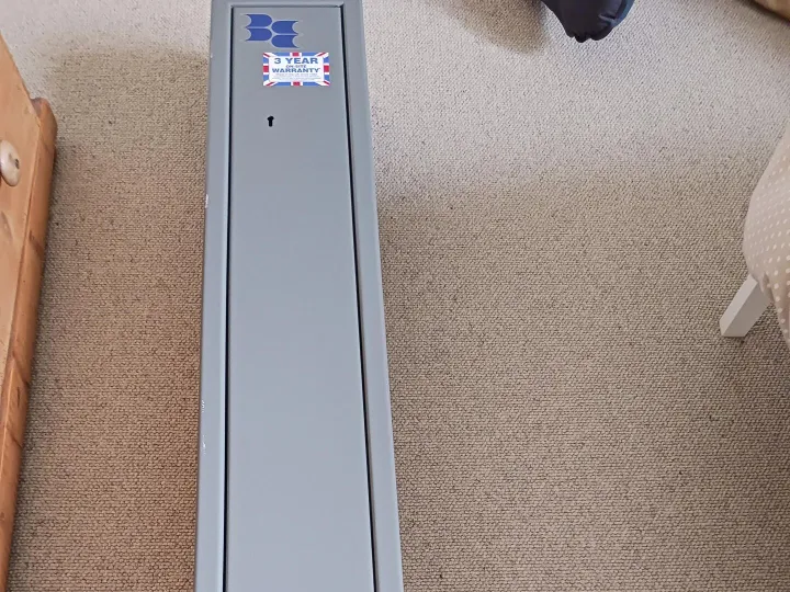 Items for sale &ndash; Gunsafe/cabinet. Sentinel. &pound;80